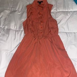 Salmon dress with ruched detail, button up